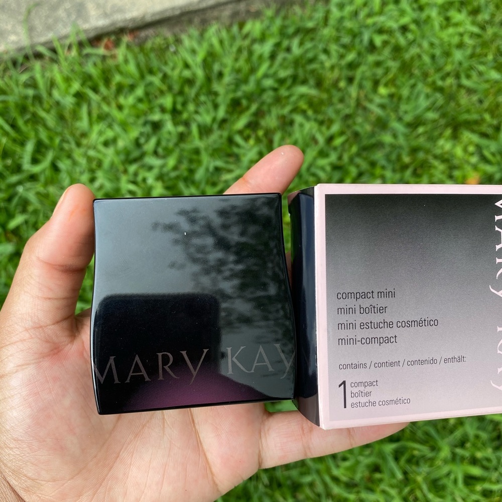 Mary Kay compact mini